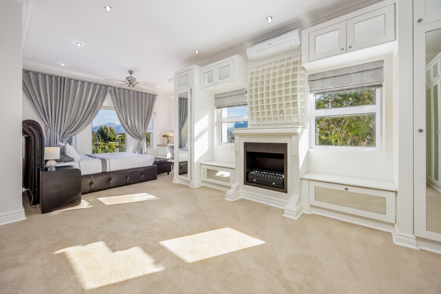 5 Bedroom Property for Sale in Val De Vie Estate Western Cape